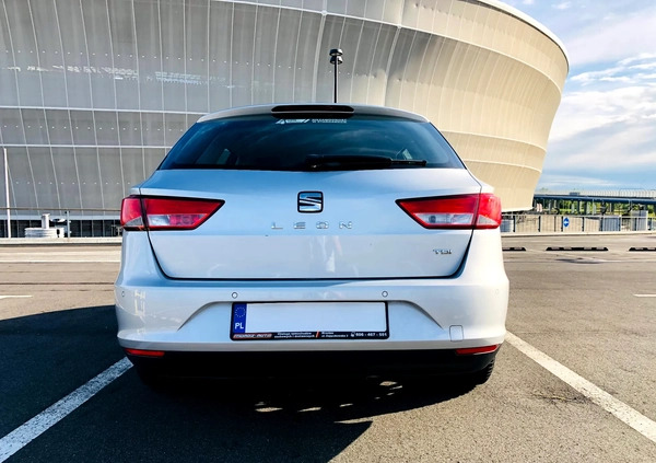 Seat Leon cena 33200 przebieg: 230000, rok produkcji 2016 z Wrocław małe 704